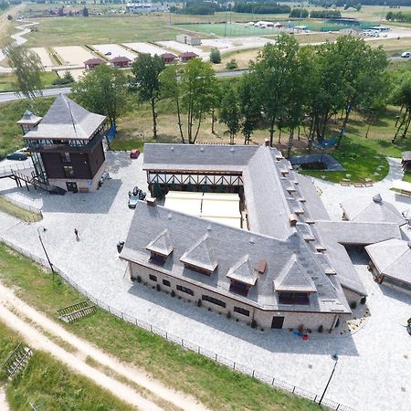 Hotel & Spa **** Kasztel อูเนียยูฟ ภายนอก รูปภาพ