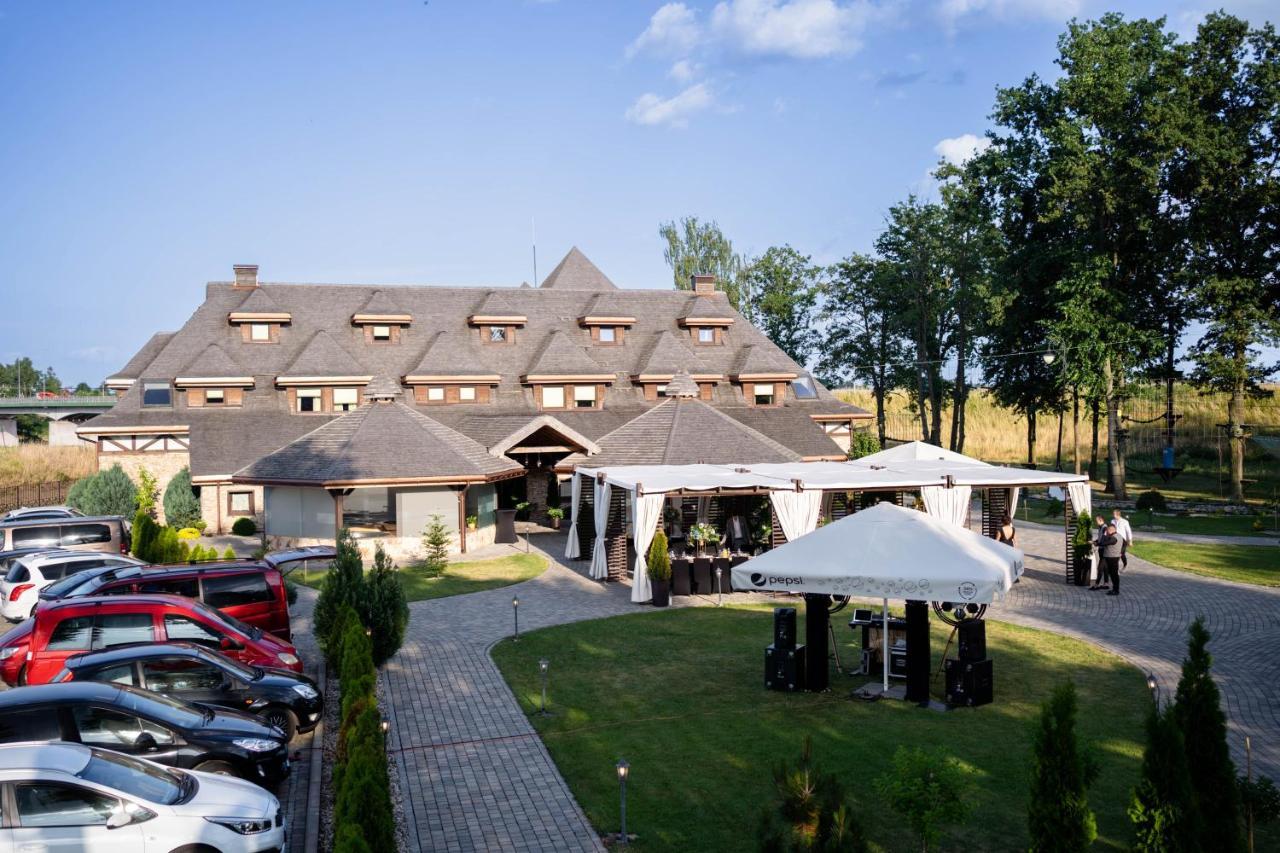 Hotel & Spa **** Kasztel อูเนียยูฟ ภายนอก รูปภาพ