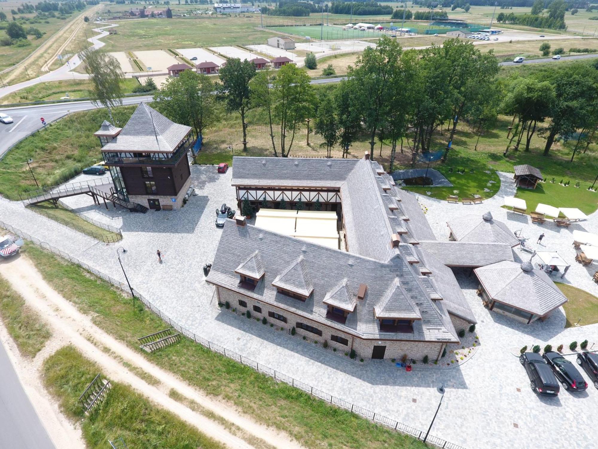 Hotel & Spa **** Kasztel อูเนียยูฟ ภายนอก รูปภาพ