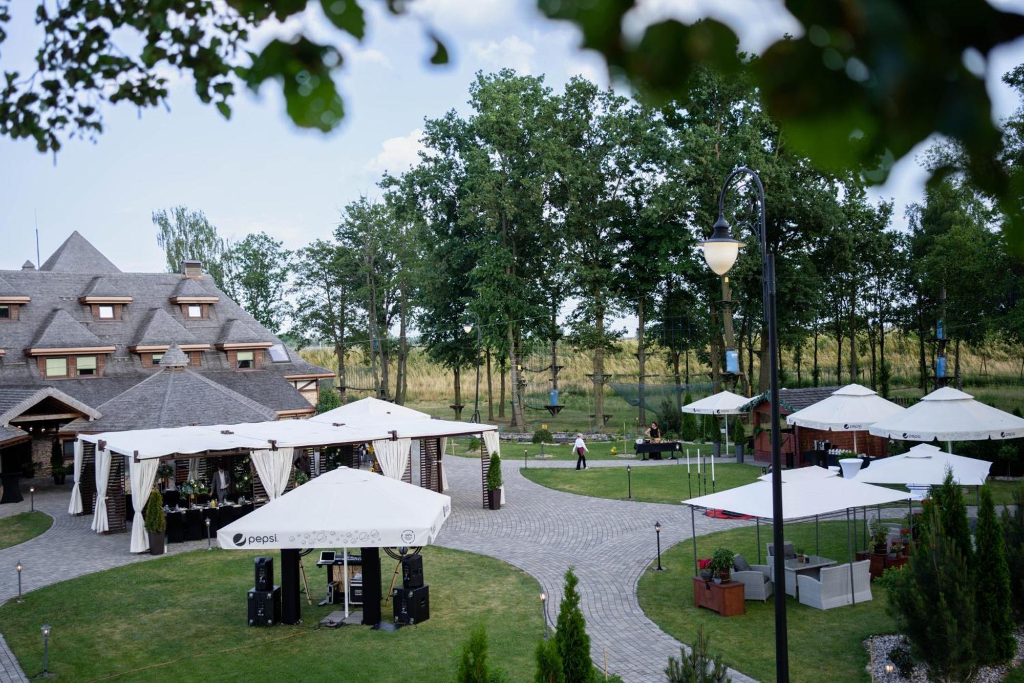 Hotel & Spa **** Kasztel อูเนียยูฟ ภายนอก รูปภาพ